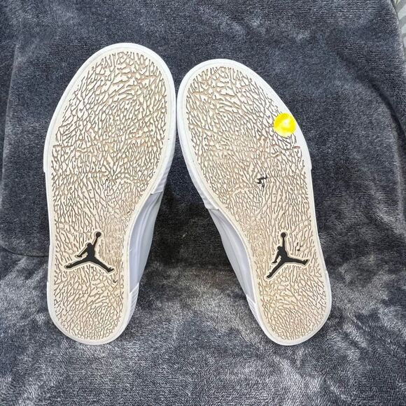 Jordan Grow- Low Men size 8.5 - Picture 8 of 10